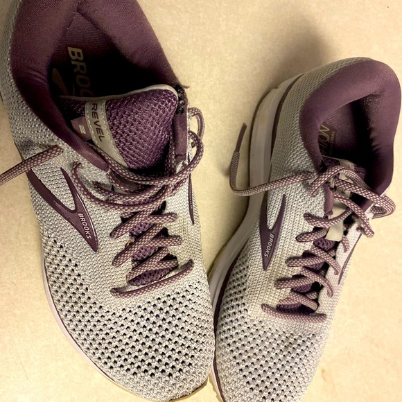 Brooks Revel 2, used condition - Picture 2 of 5